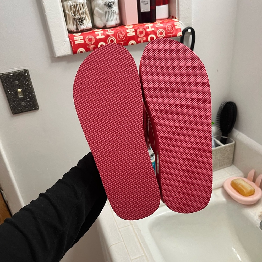 J.Crew Red Polka Dot Flip Flops - Picture 3 of 7